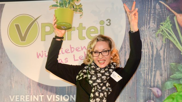 Isabella Hübner: Das politische Herz der Schauspielerin im Sturm erobert