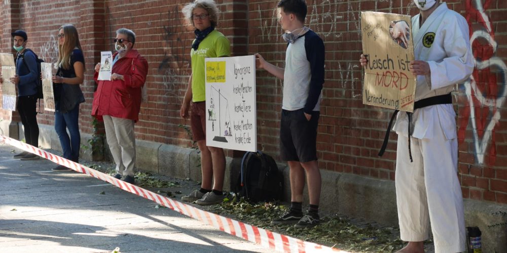 #SchlachthofIstKrank – Demo vor Münchner Schlachthof