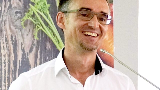 Thema Tierrechte: 10 Fragen an Roland Wegner